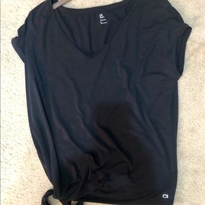 GapFit Small Top / T-shirt that Ties in the front